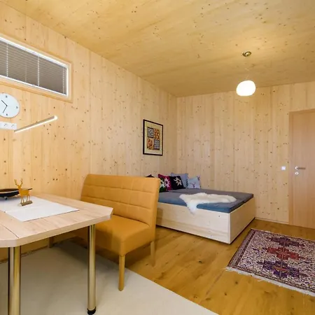 Appartement - Vollholz Im Zentrum Von *