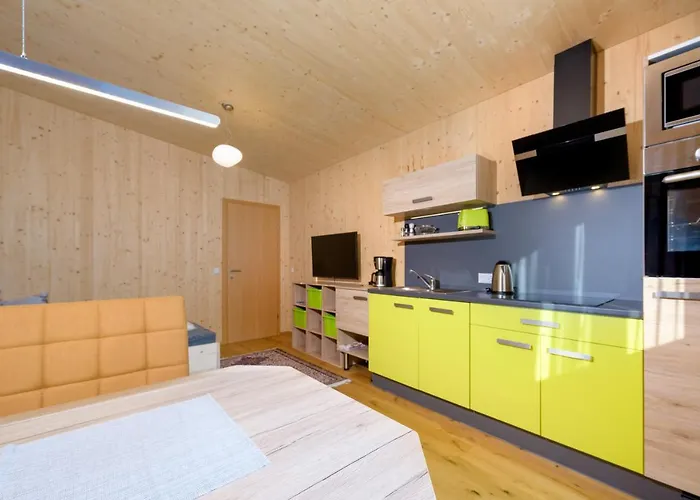 - Vollholz Im Zentrum Von